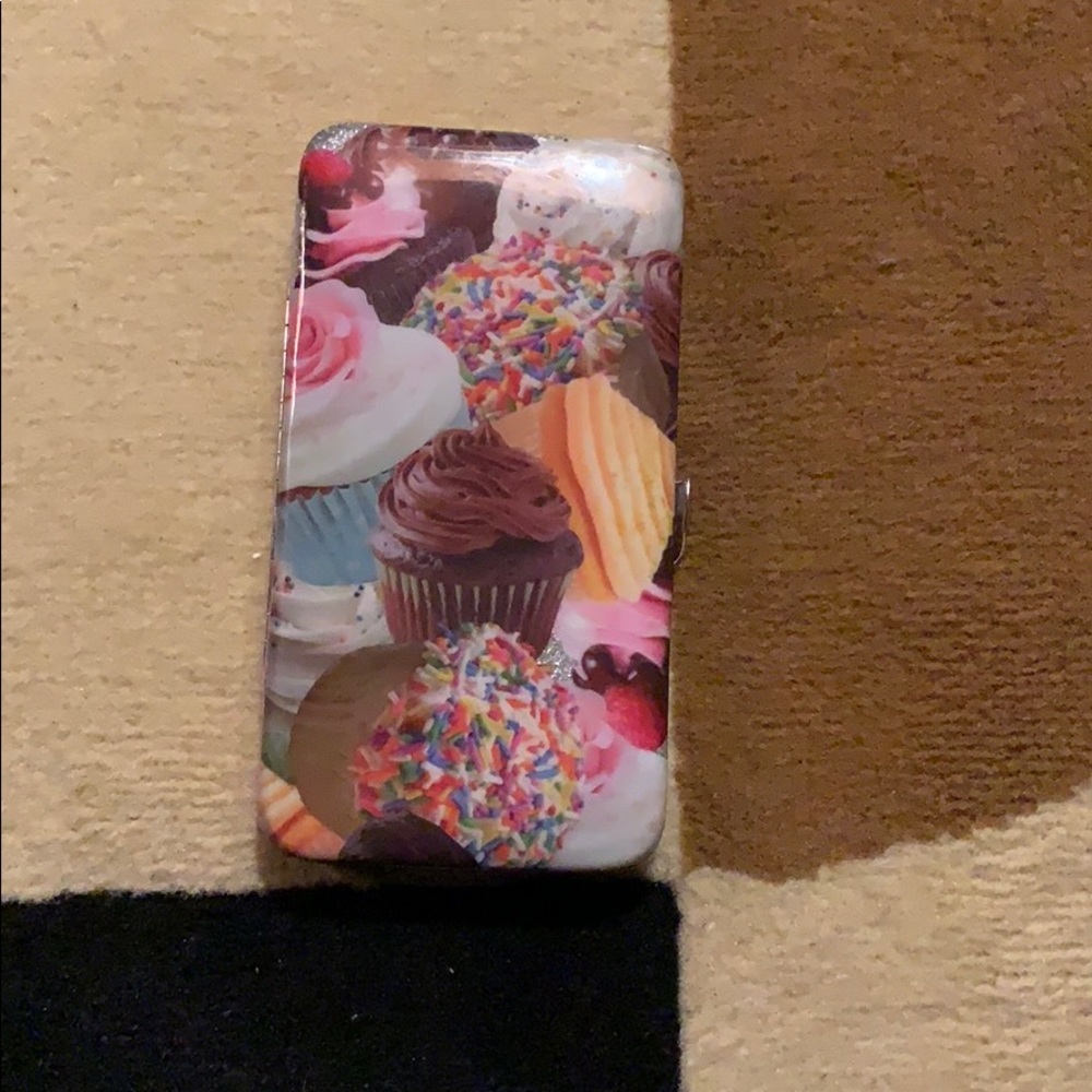 Cupcake wallet